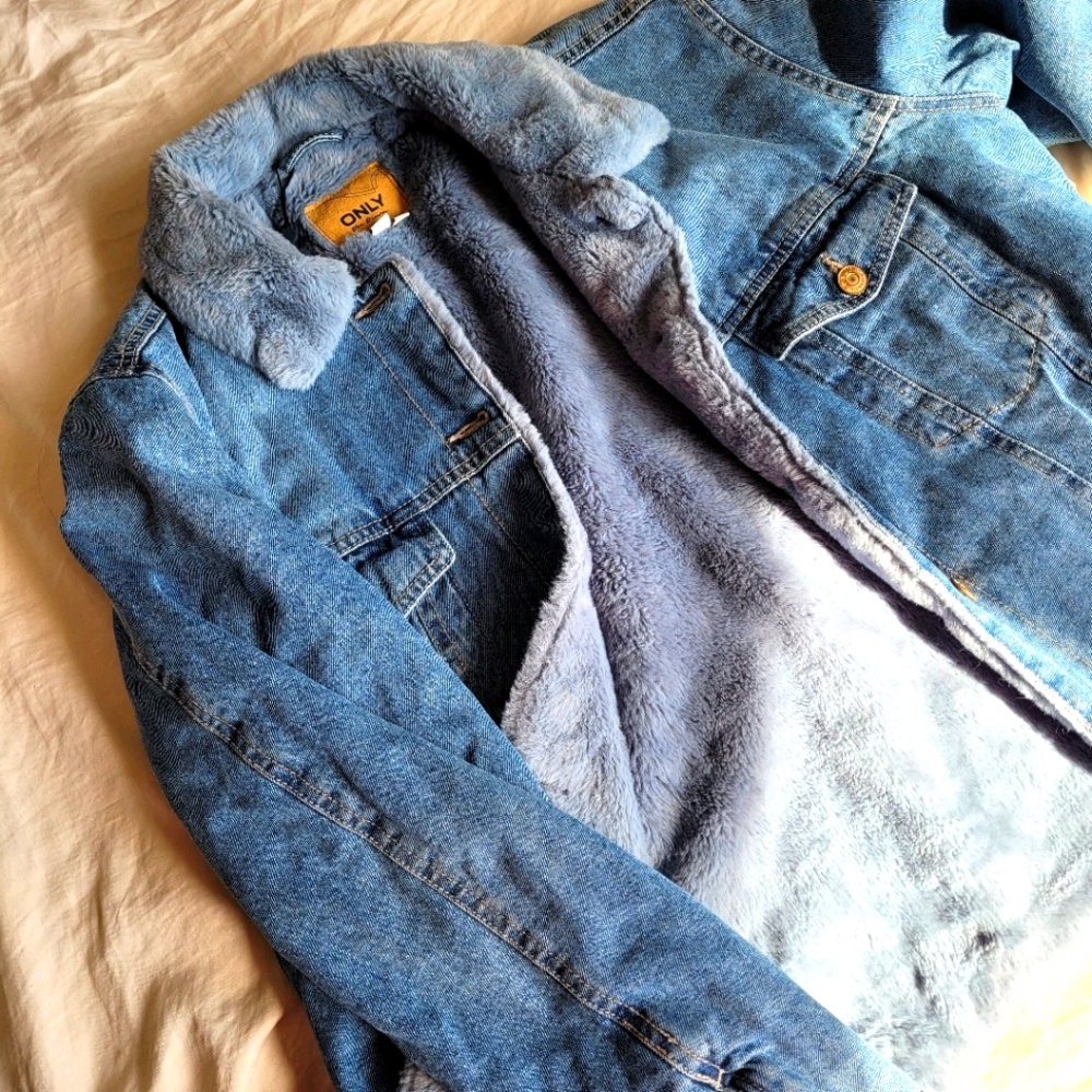 180-**NWT**ONLY denim Faux fur Lined jacket
